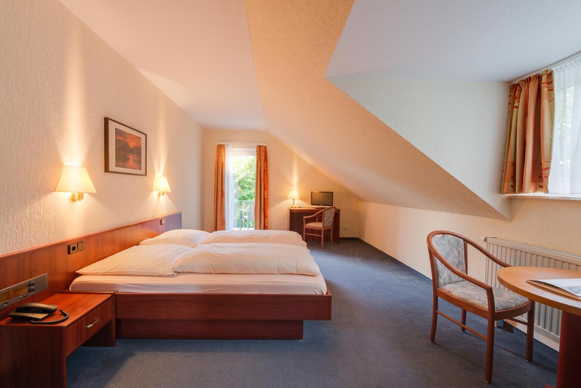 Berghotel Wilhelmsburg Bad Kösen Szoba fotó