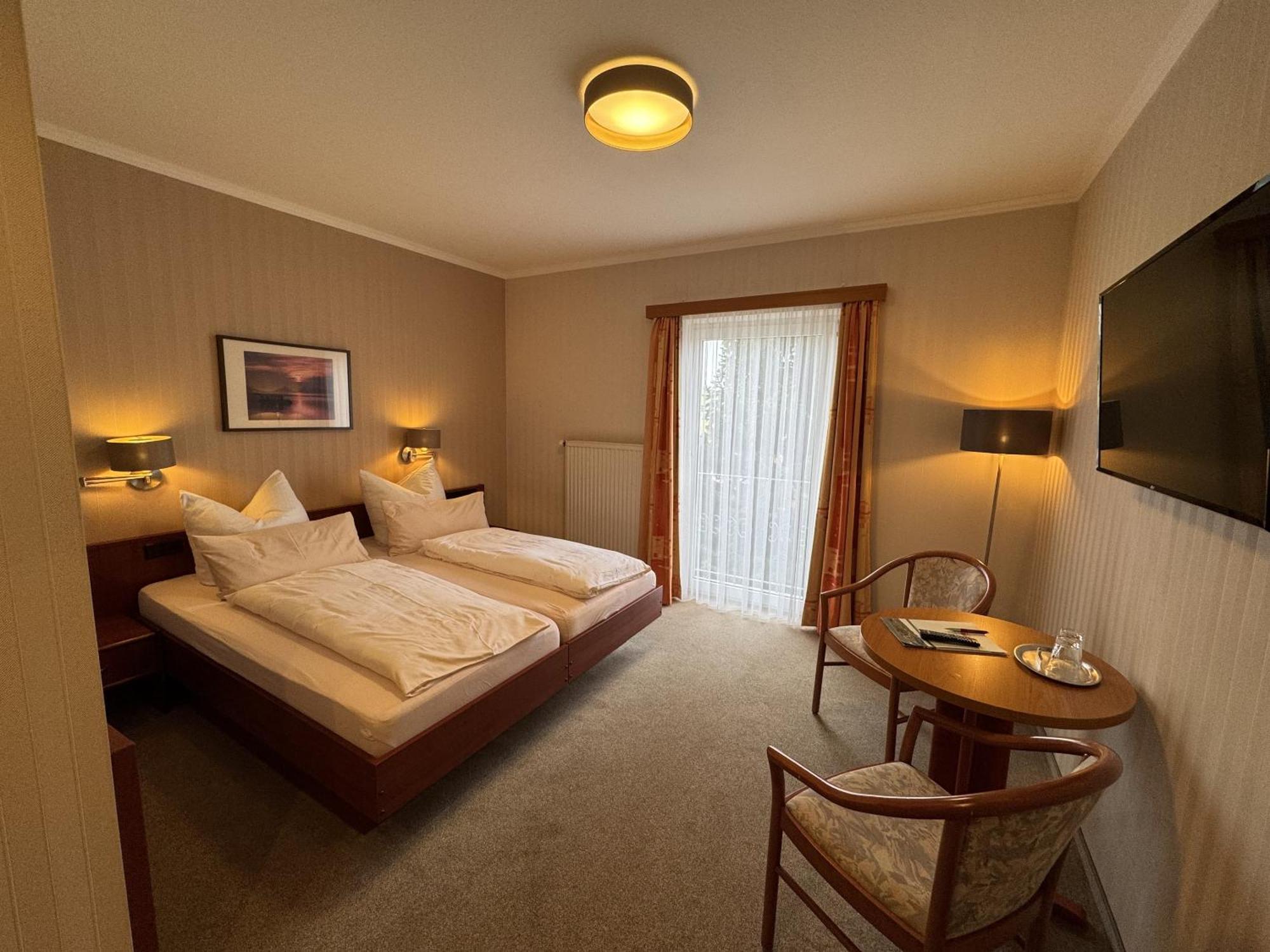 Berghotel Wilhelmsburg Bad Kösen Szoba fotó